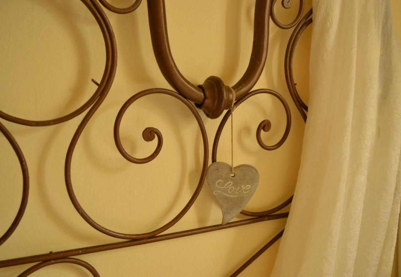Bed & Tours Dimora Di Campagna Bed & Breakfast Castelnuovo Belbo ภายนอก รูปภาพ